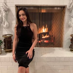 Meet your Posher, Izabella